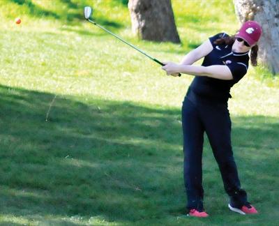 Golfers get season started at Riverhawk Invite