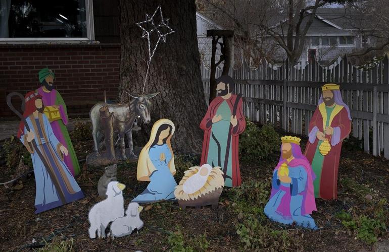 10th Street The Dalles nativity