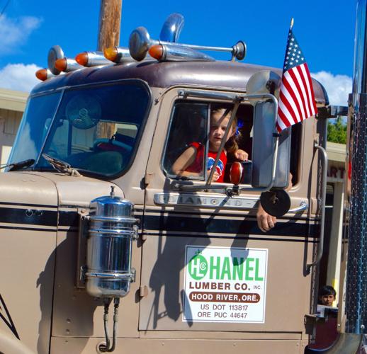 Odell celebrates Fourth of July with parade