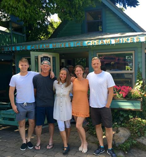 Dance in the streets: Mike’s celebrates 30 years with Aug. 13 block party
