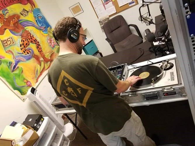 Radio Tierra 8 DJ Grok.jpg
