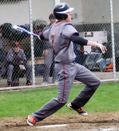 Huskies leave John Day with a 2-1 record