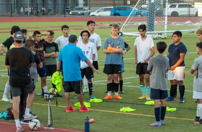 Hood River boys soccer