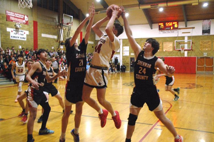 1A boys basketball roundup Dufur wins regular season crown, district