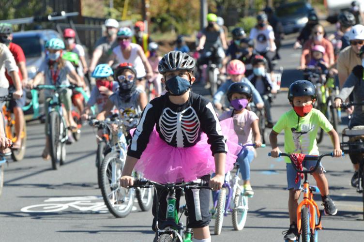 10-28 bike train, costumes skeleton.JPG