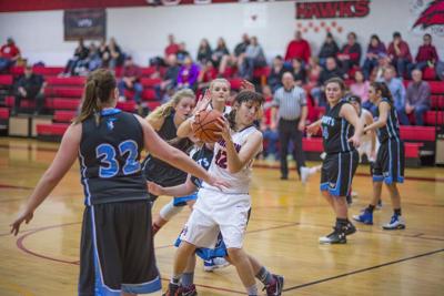 Horizon girls move to 4-3 in league play