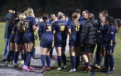 Hood River Valley coach Kevin Haspela gets the Eagles ready for a match earlier this year   Zach Thummel photo