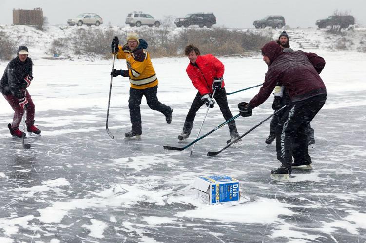 Hook-ey rink