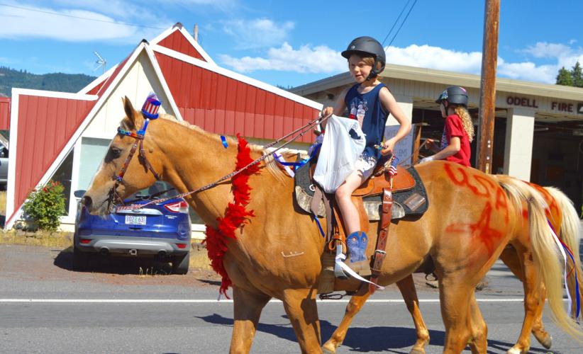 Odell celebrates Fourth of July with parade