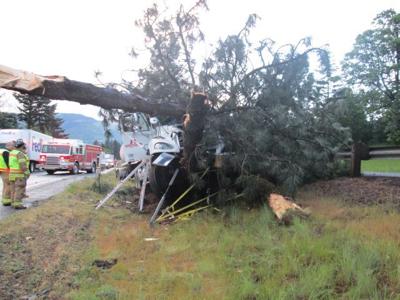 Fatal truck crash on I-84 in Hood River