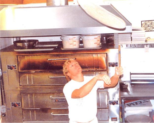 Oven-baked anniversary: Andrew’s Pizza shapes up a 25th-year celebration