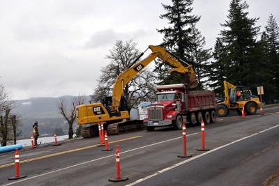 Cascade Locks digs into water main replacement