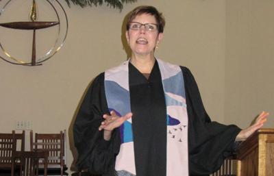 Unitarian Universalists install minister