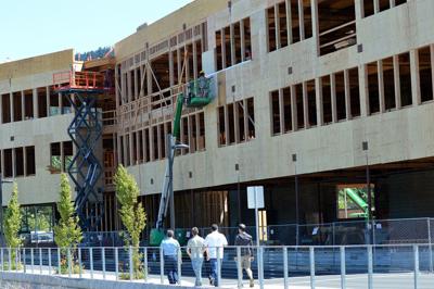 Medical building emerges on Hood River waterfront