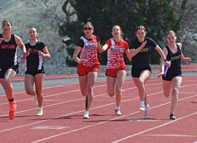 Girls 4x100 relay.jpg
