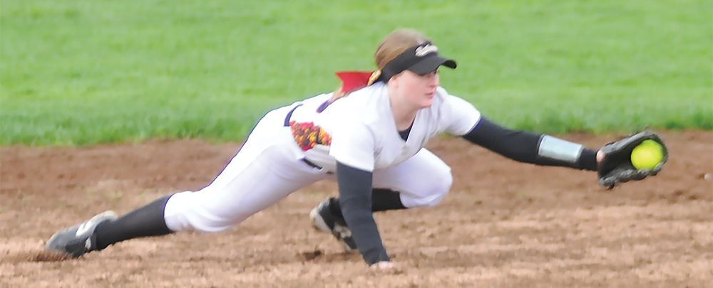 Baseball, softball pick up huge wins over Heritage