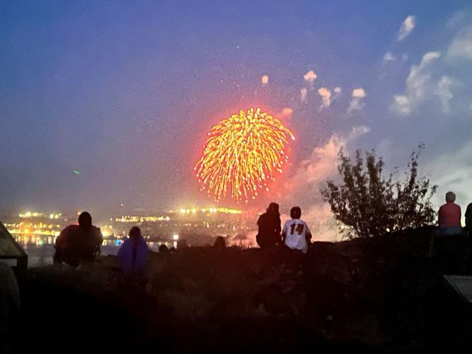 The celebrates the Fourth of July Life