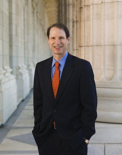Wyden holds town hall in Cascade Locks Sunday