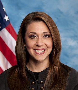 Herrera Beutler playing it safe by avoiding town halls