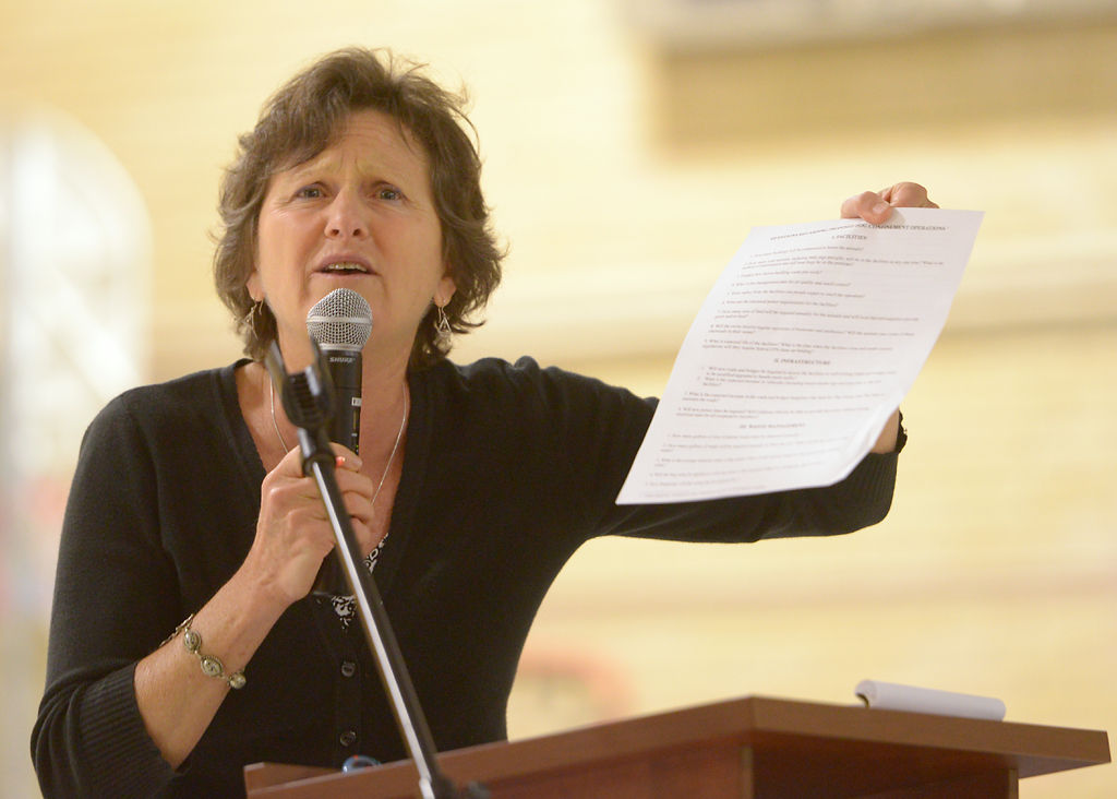 https://www.columbiamissourian.com/news/hog-farm-forum-leaves-mid-missouri-residents-with-questions/article_04446dd9-69ef-5c8a-806a-96c0b6bfc29e.html
