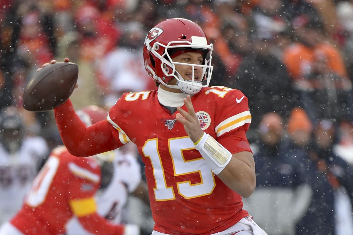 Ravens Tie Pro Bowl Record With 12 Selections Mahomes Heads Six