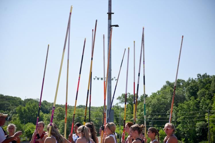 Southern Boone's Burns defends 1,600meter title in Day 1 at MSHSAA