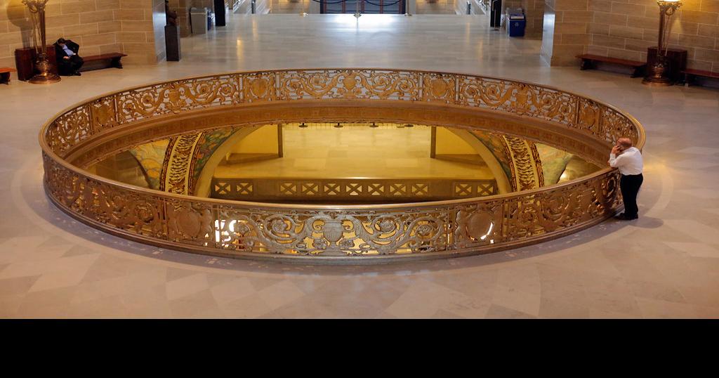The capitol building is mostly empty | Photos | columbiamissourian.com