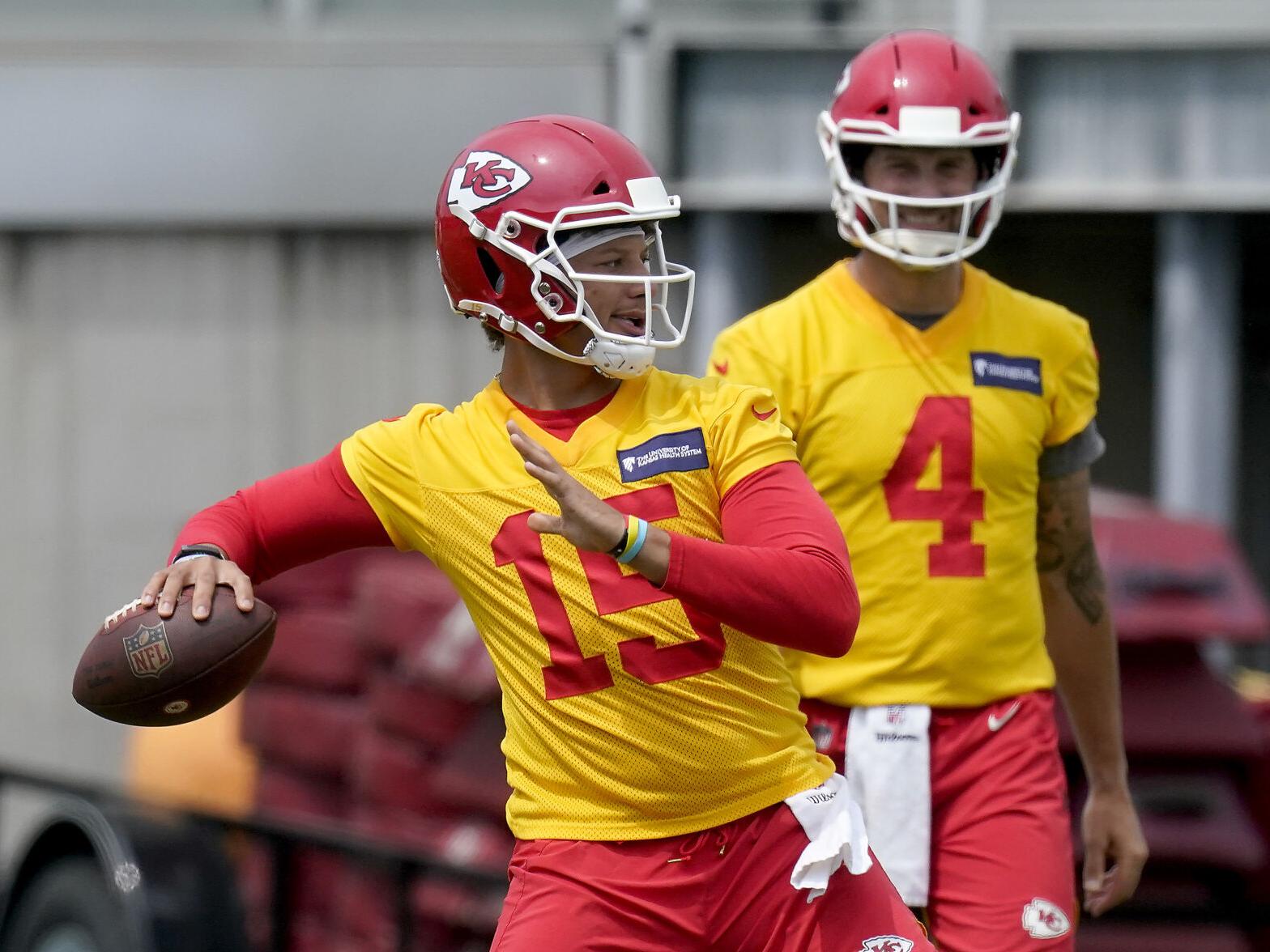 Chiefs Mahomes Joins Usa Football In Youth Football Support Pro Sports Columbiamissourian Com Chiefs Mahomes Joins Usa Football In Youth Football Support Pro Sports Columbiamissourian Com
