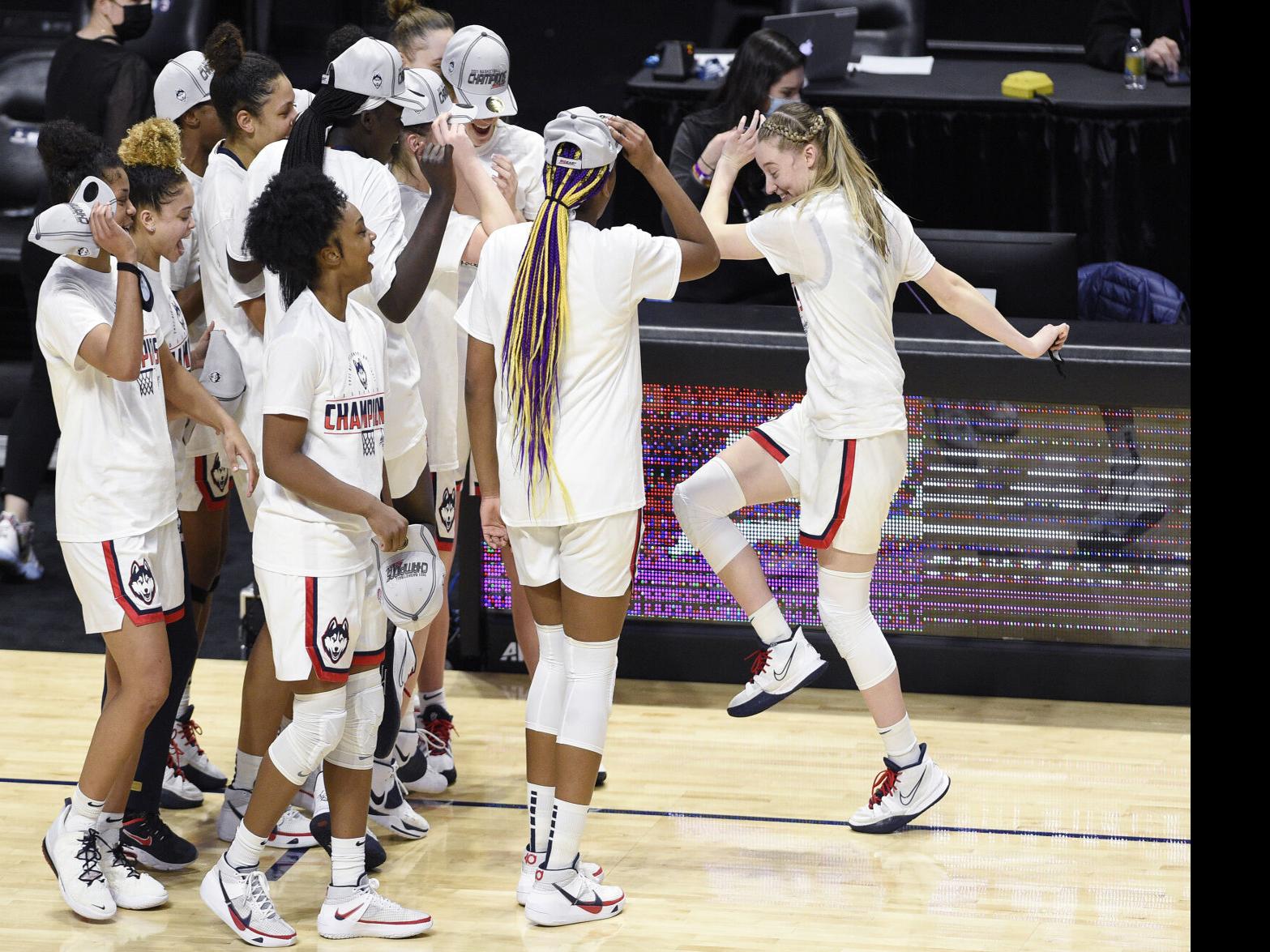 Uconn Frosh Paige Bueckers Leads Women S Ap All America Team Other Sports Columbiamissourian Com