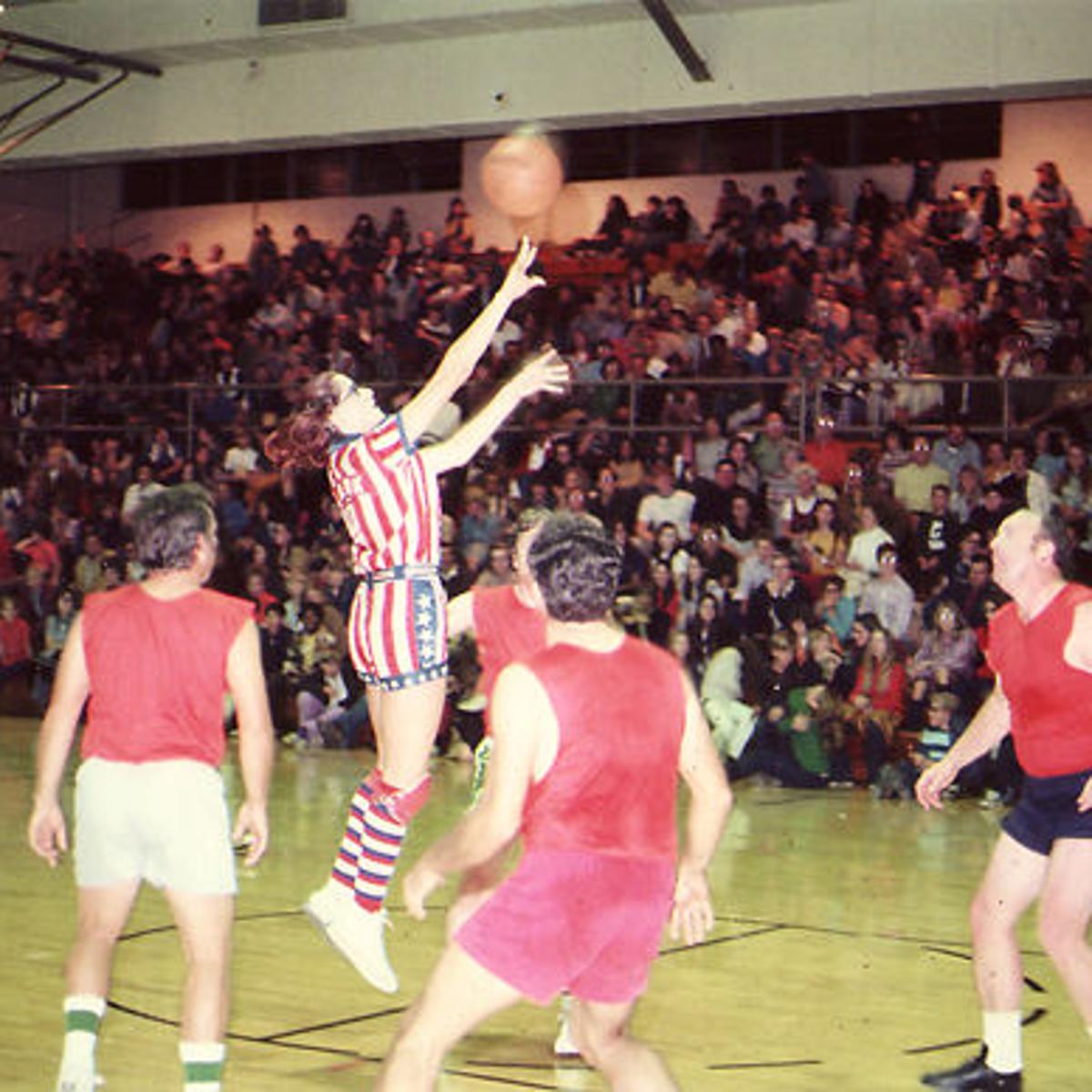 One Of First Pro Women S Basketball Teams Recognized For Blazing
