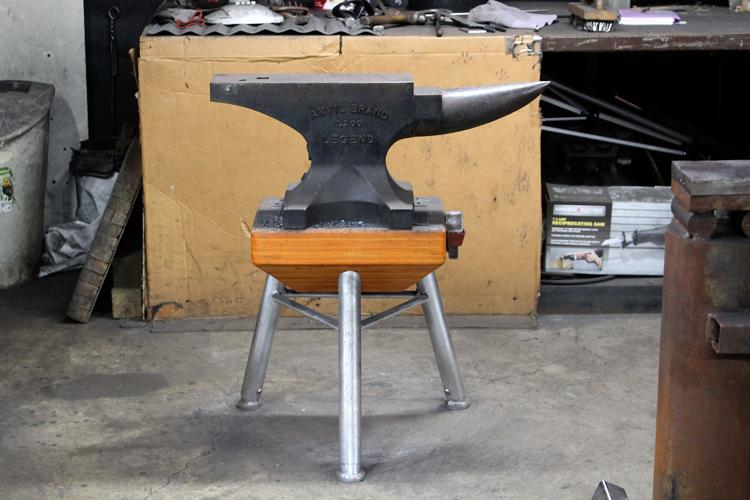 Steel and wood anvil stand.  Metal projects, Old tools, Metal working