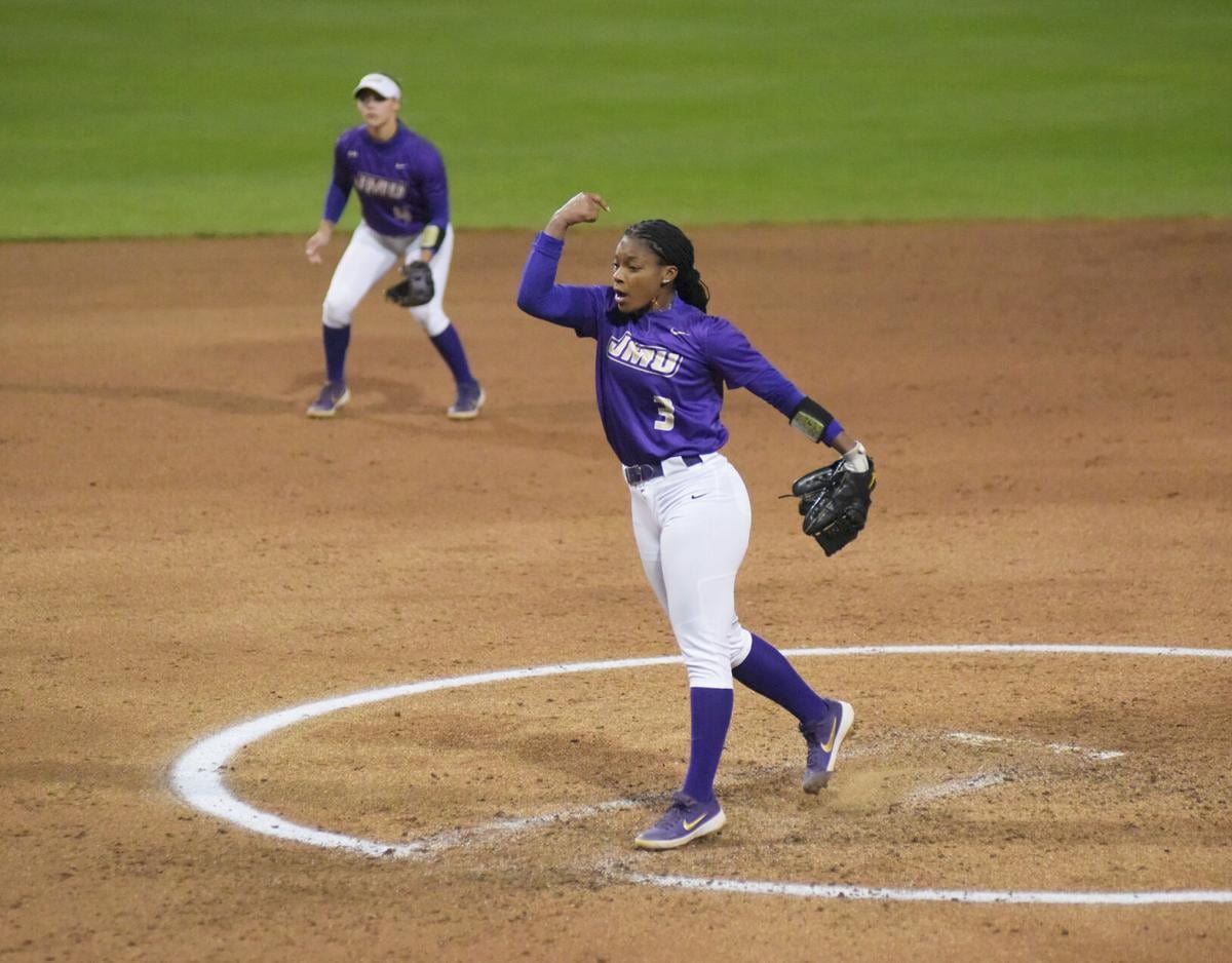 Odicci Alexander Pitches The Ball Visuals Columbiamissourian Com