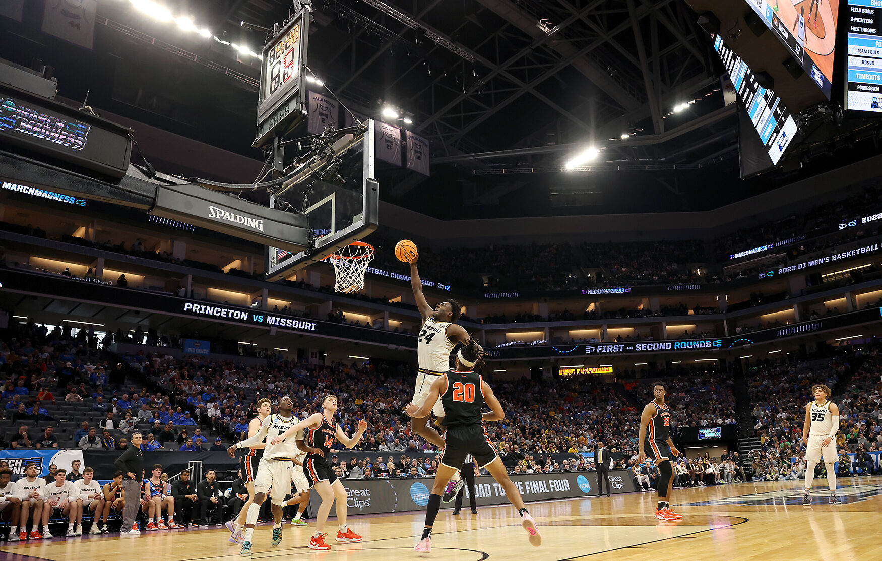 kobe brown basketball