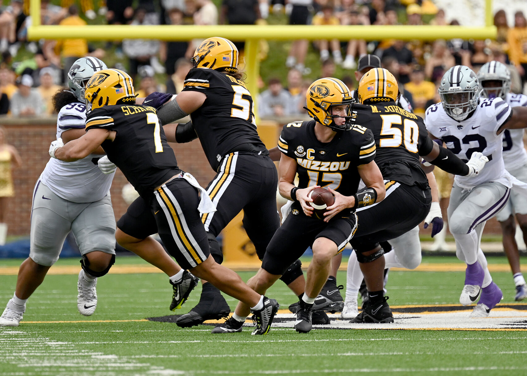 Mizzou Quarterback Brady Cook Breaks Out Of The Pocket | Sports ...