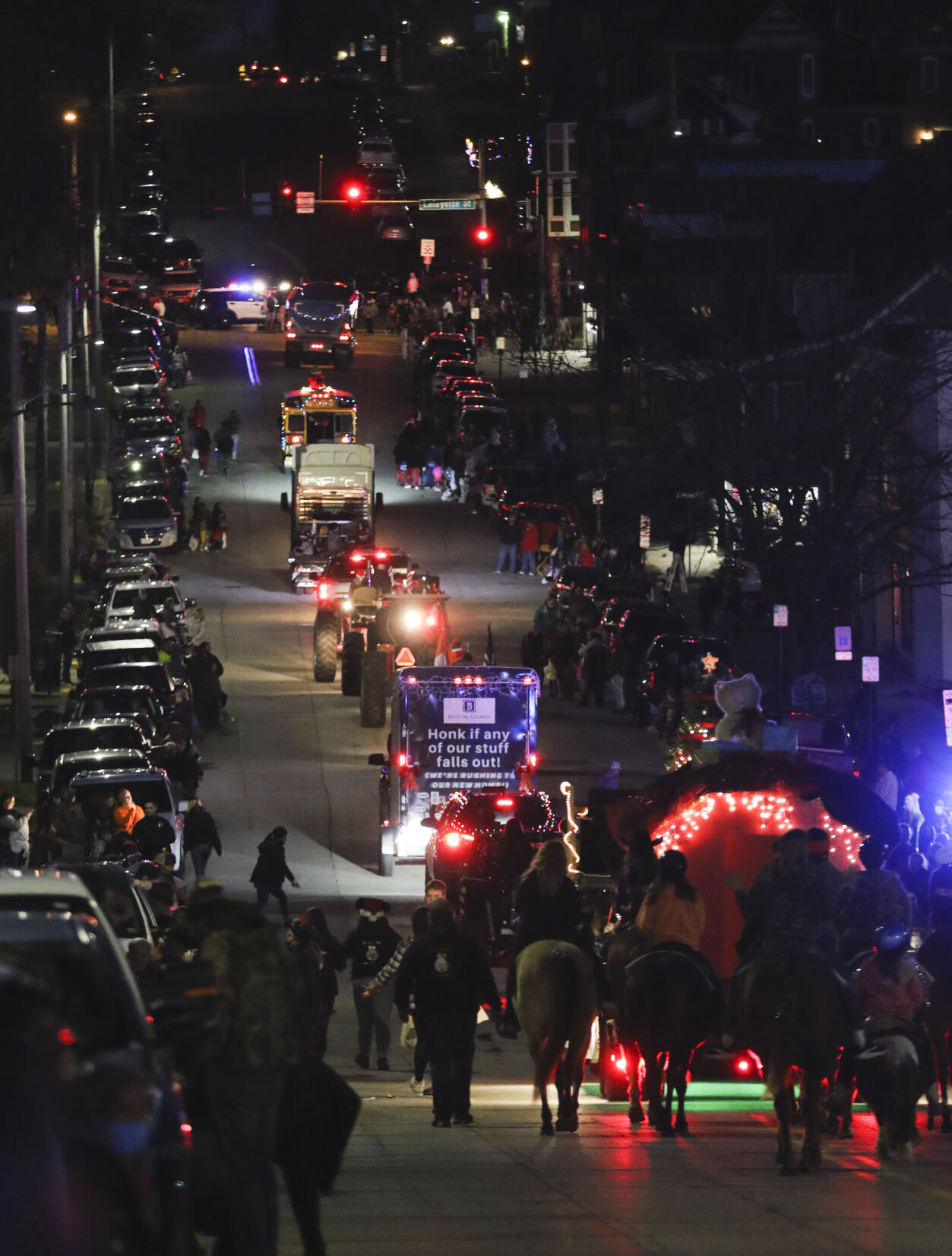 Jefferson Sc Christmas Parade 2022 Jefferson City Christmas Parade Has Bands, Candy, Holiday-Themed Floats |  Central Missouri | Columbiamissourian.com