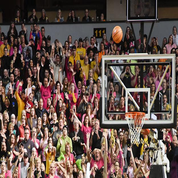 No 13 Mu Holds Off No 11 Tennessee In Front Of Record Crowd