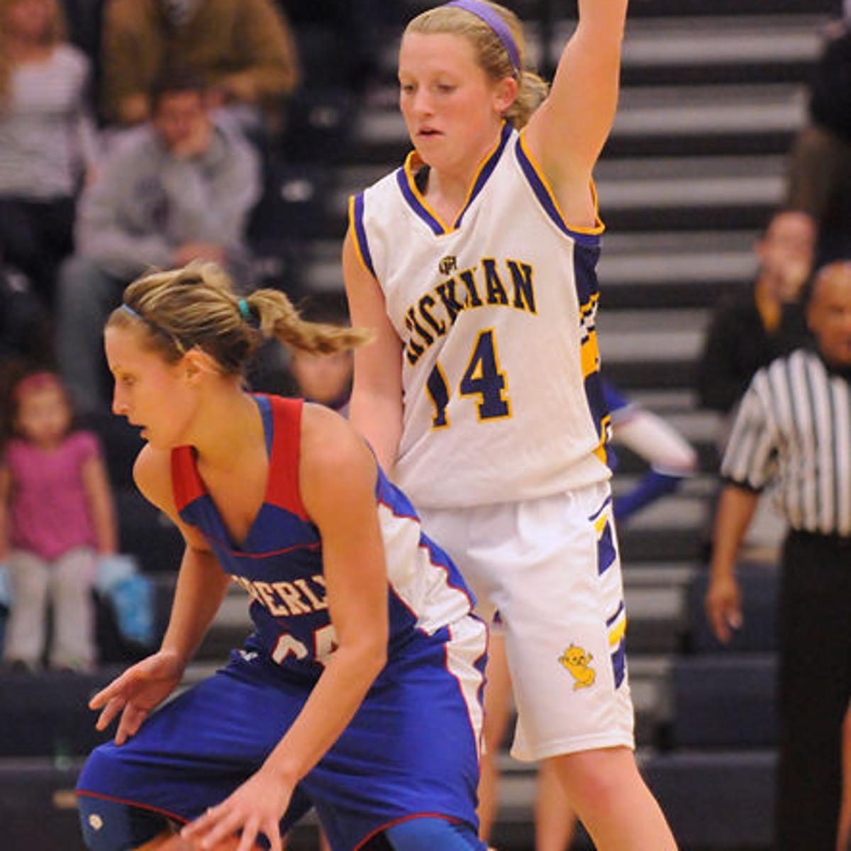 Hickman Girls Basketball Falls To Moberly In Norm Stewart Classic Sports Columbiamissourian Com