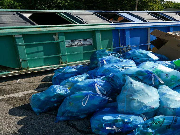 Recycle plastic bags at RI stores, not in your bin or cart