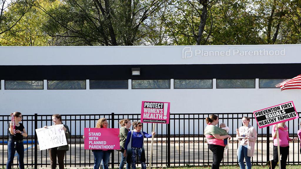 Federal State Cuts Could Leave Columbia S Low Income Residents Without Access To Planned Parenthood Services Local Columbiamissourian Com