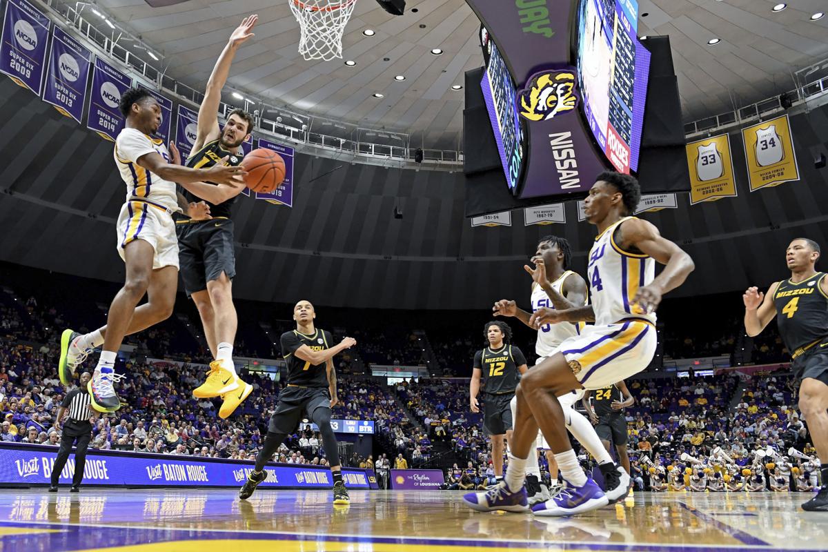 Tigers Impress Against No 25 Lsu But Can T Hold On Mizzou Men S