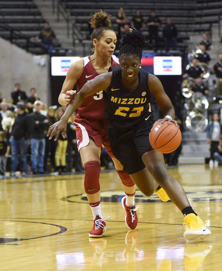 Missouri Powers Its Way To Rout Of Arkansas Mizzou Men S Basketball Columbiamissourian Com