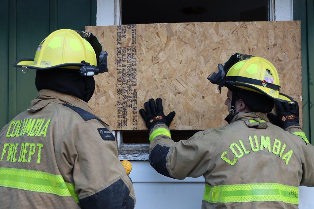 Photo Gallery Columbia Fire Department Holds Training Session At Home That Will Be Demolished News Columbiamissourian Com