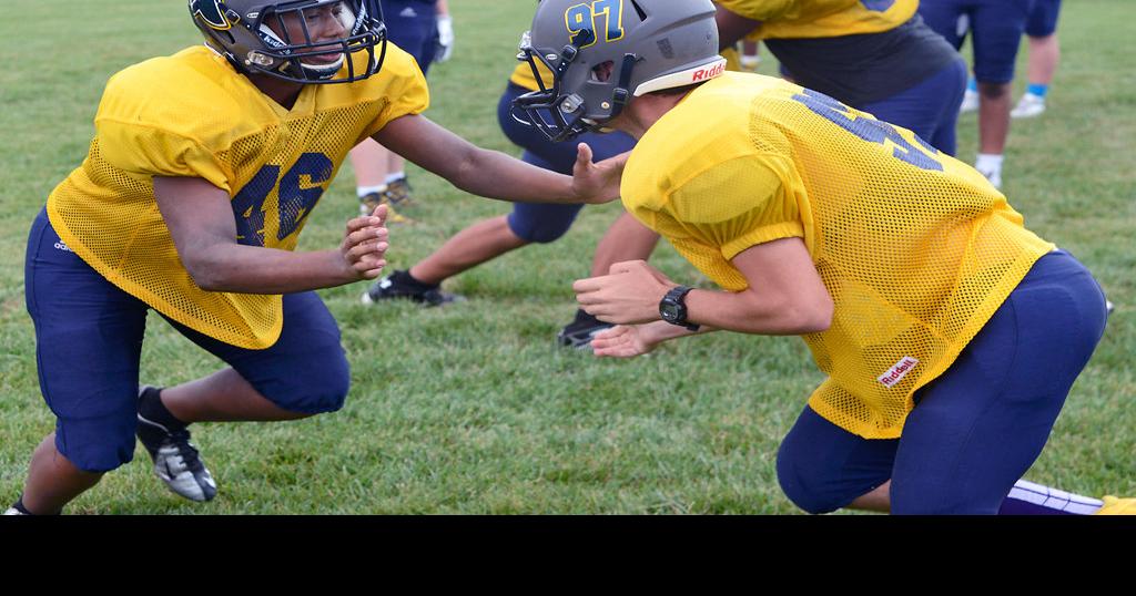 PHOTO GALLERY The Battle High School practices for their game Videos