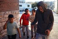 From Left Gavin Schoen 9 D Avion Jones 12 Trenton Schoen 12 And Devin Maupin Shoen S Father Walk To The Courthouse Photos Columbiamissourian Com