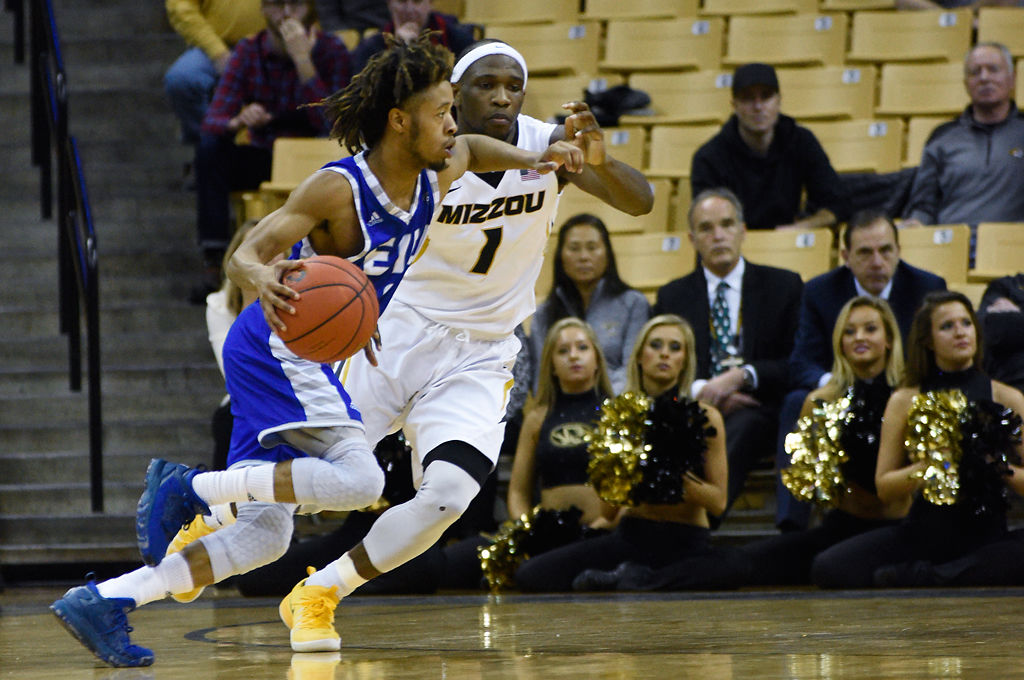 Clutch threepoint shooting lifts Eastern Illinois over Missouri