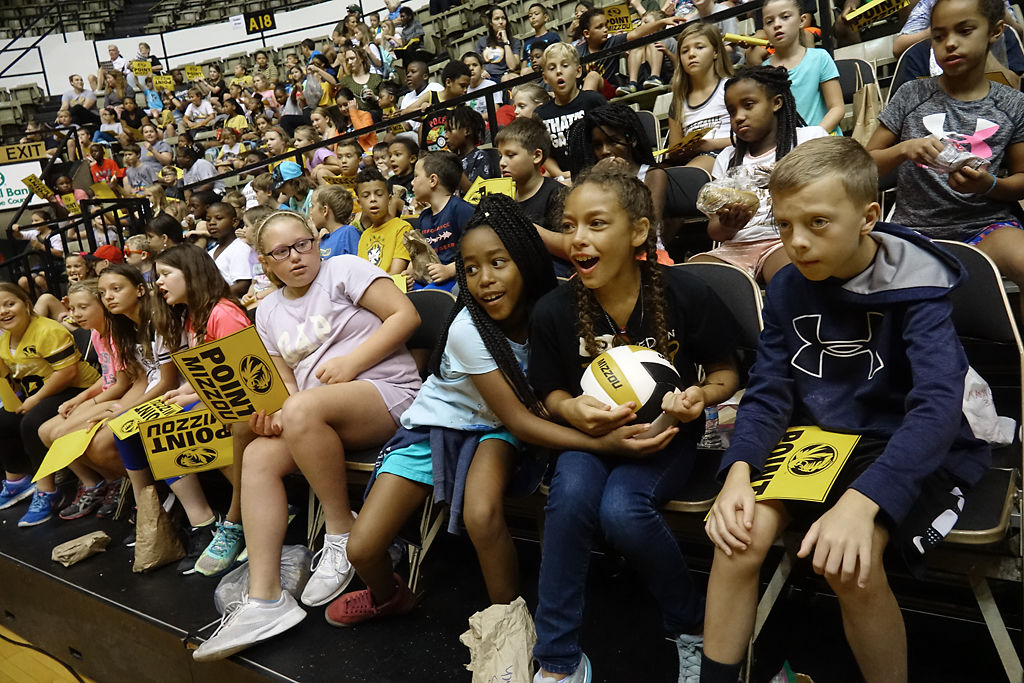 Elementary school students energize morning Missouri volleyball home