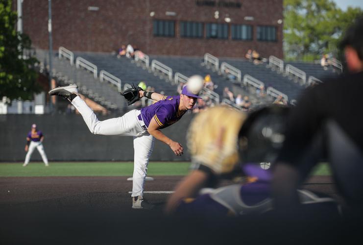 Rock Bridge baseball tops Hickman in extras to clinch conference title
