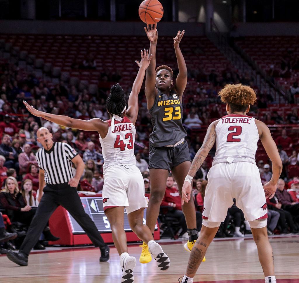 Dungee No 21 Arkansas Blow By Missouri In Fayetteville Mizzou Women S Basketball Columbiamissourian Com