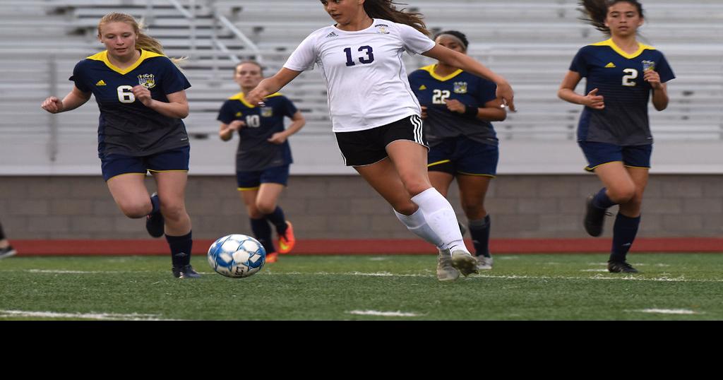 Larson scores three as Hickman soccer routs Battle Prep Sports