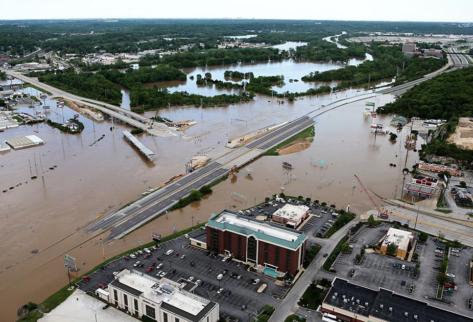 PICTURES OF THE DAY: Flash flood in Missouri | Photos ...